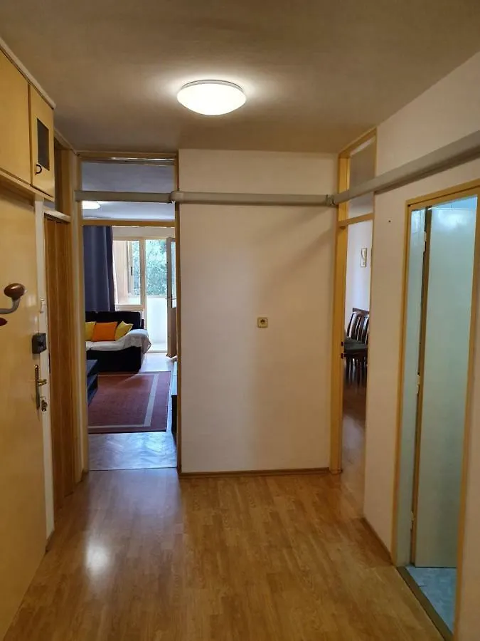 Apartman Val Pula 0*,  Croatia